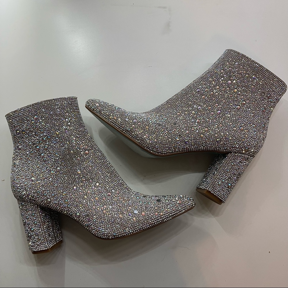 NEW Betsy Johnson Cady Boots
